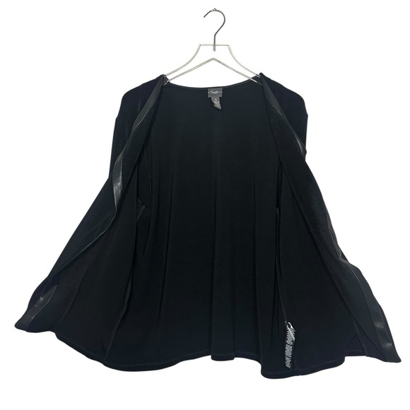 Chicos Size 3 Travelers Black Open Front Jacket Faux Leather Trim Zip Sleeves XL - Picture 4 of 10